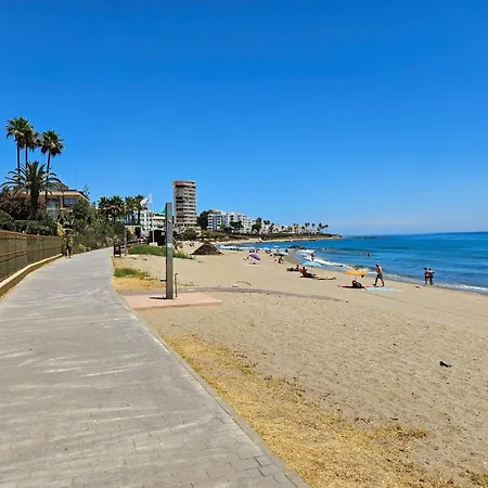 アパート Beachfront Luxury *